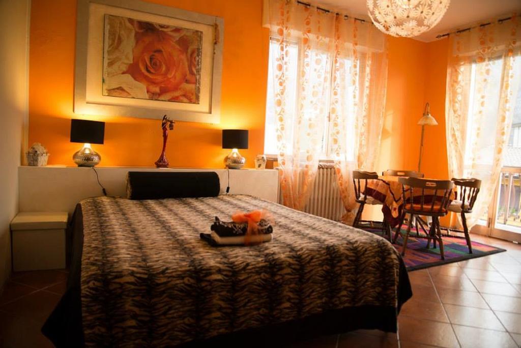 B&B Il Giardino Delle Fate Lecco Rom bilde